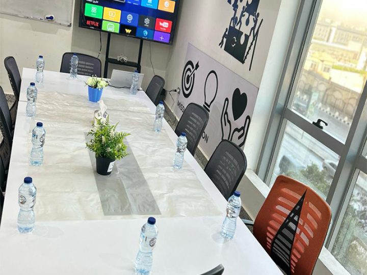 مكتب حديث للإيجار في [المدينة] – Vision Workspace